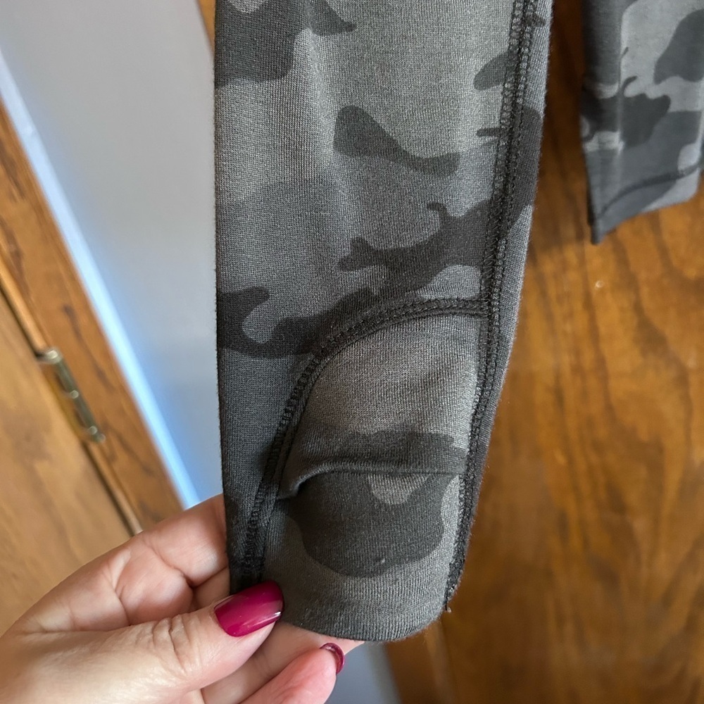 Athletic Works Xxxl (22) Gray Camo Hoodie — image 4 of 8